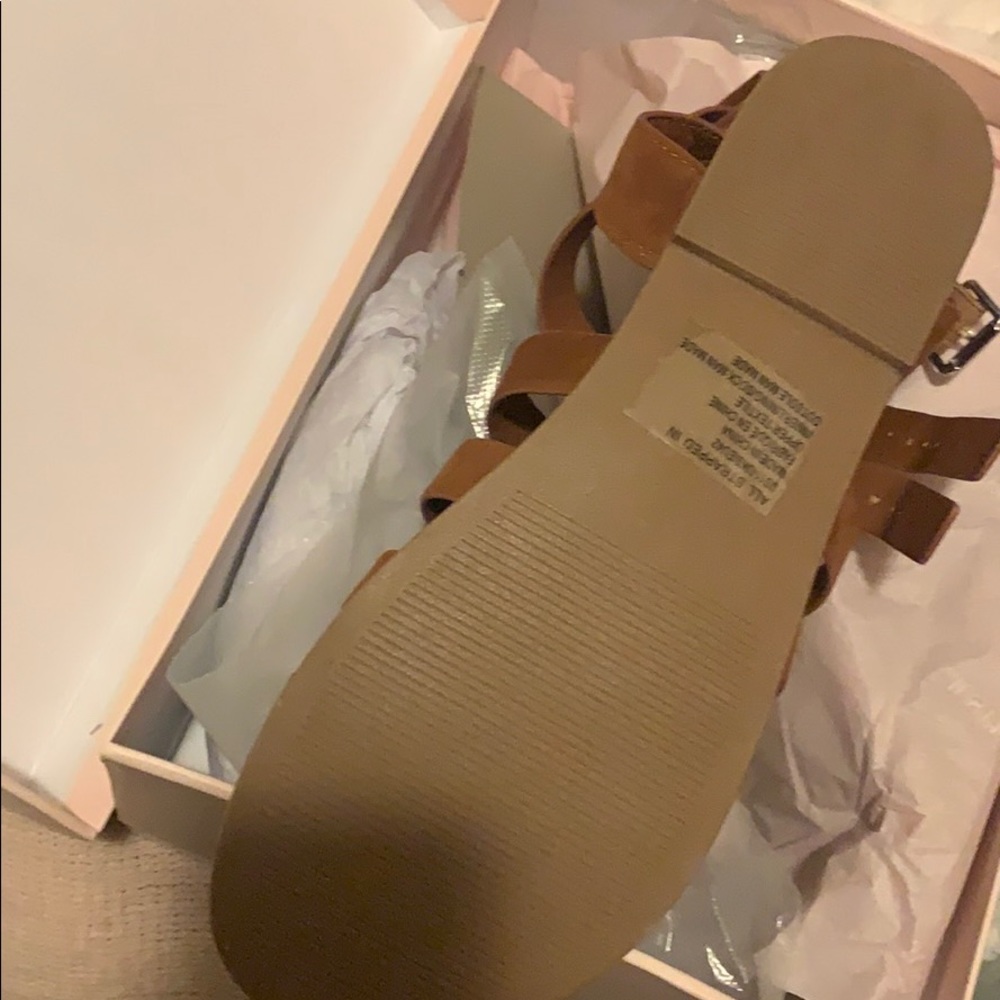 Sandals - Picture 2 of 3